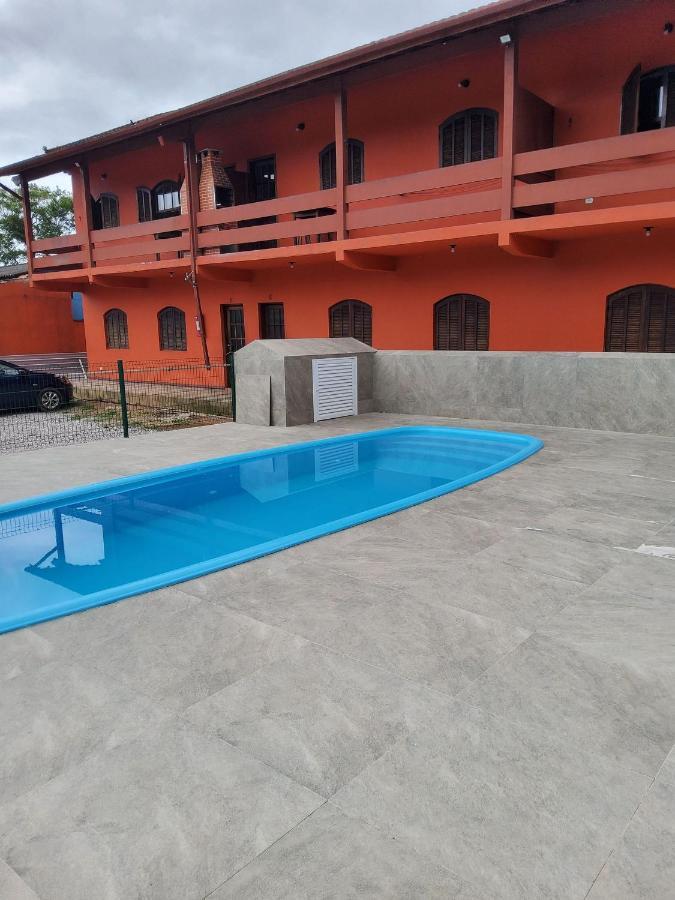 Apartamento 0001.12 - Maranduba - Kitnet Terreo -5 Pessoas - 2 Quadras Do Mar - Piscina - Wi-fi *